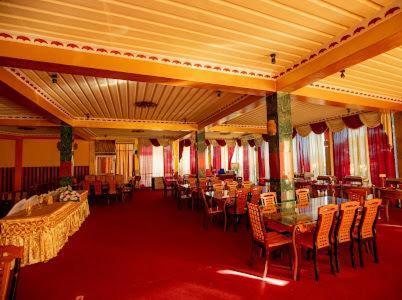 Delma Mount View Hotel Kandy Bagian luar foto